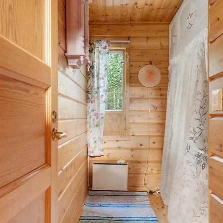 Aurora Riverside Cabin, Sauna By Lapland Host *